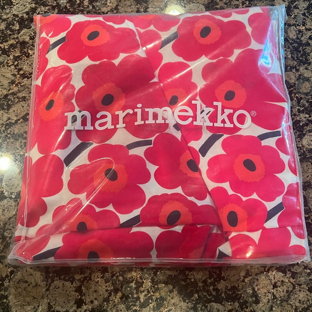 Poppy shower curtain. Brand new: Red pink white and black.